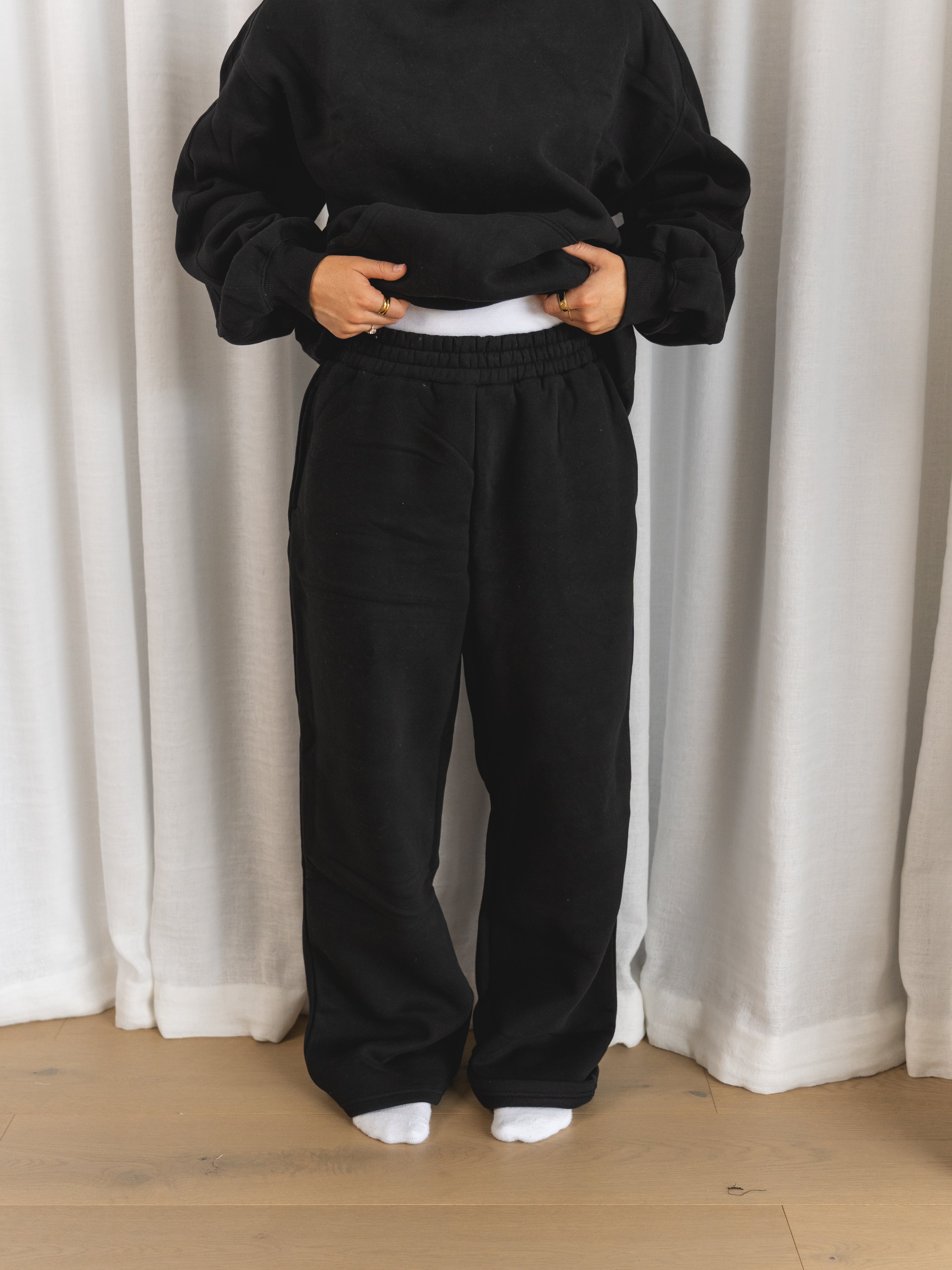 Signature Straight-Leg Jogger - Black