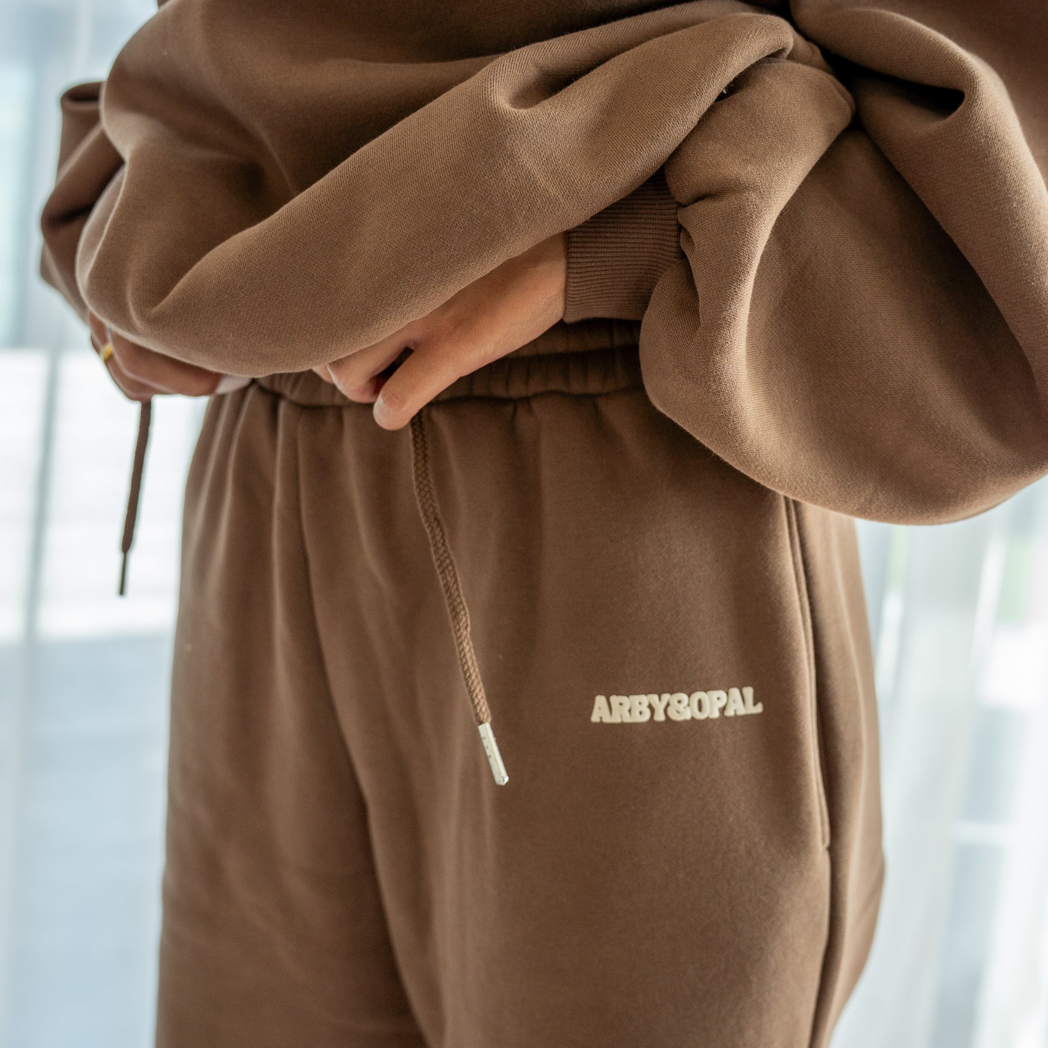 Staple Puff Straight-Leg Jogger - Cocoa/Cream