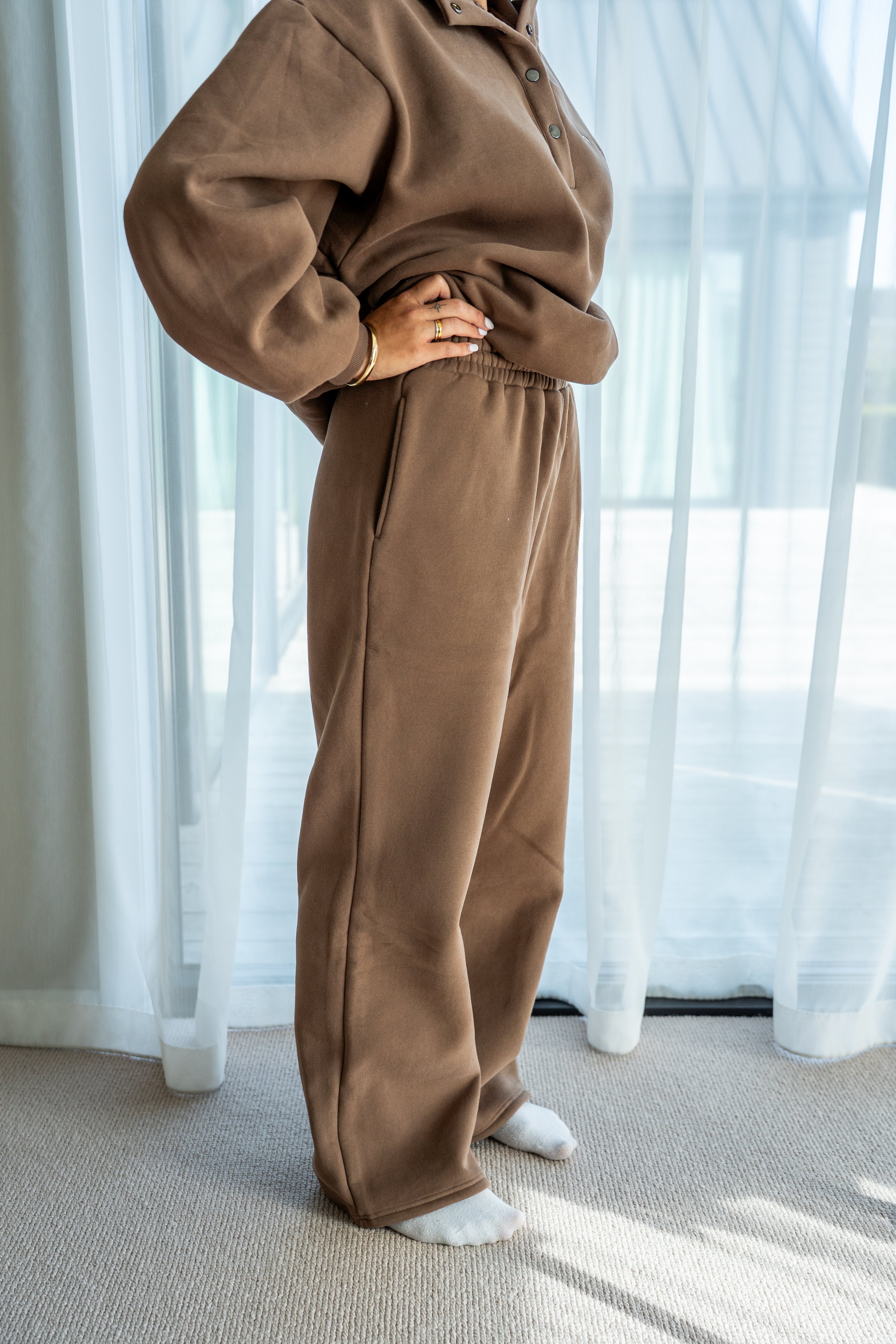 Signature Straight-Leg Jogger - Cocoa
