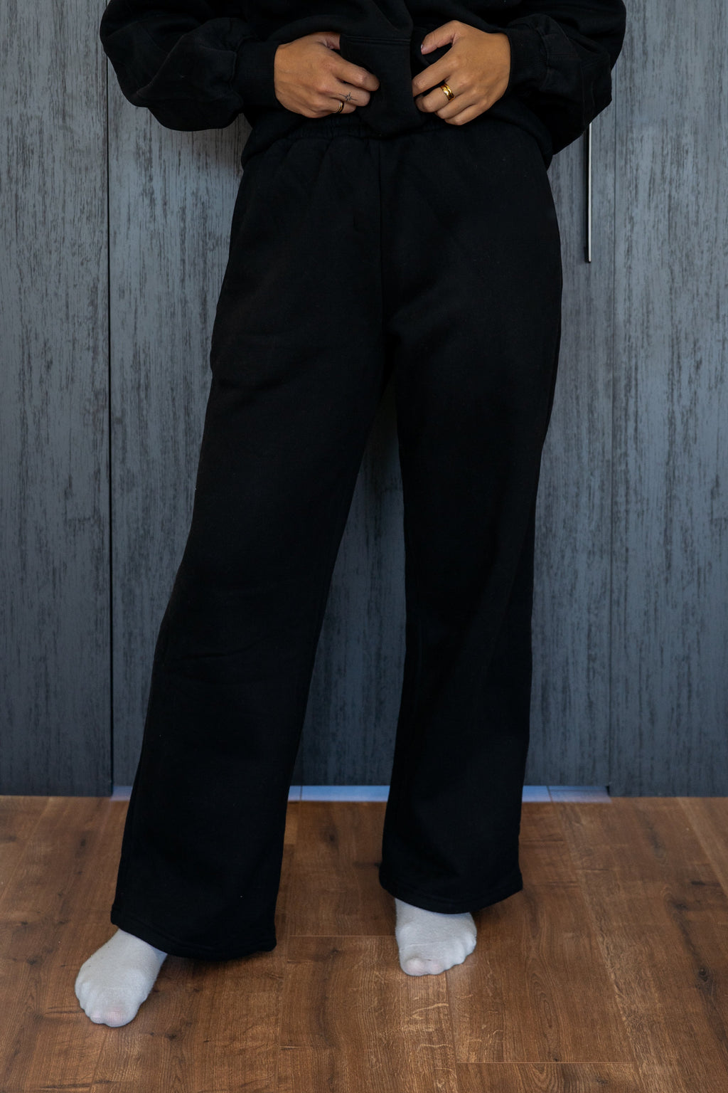 Signature Straight-Leg Jogger - Black