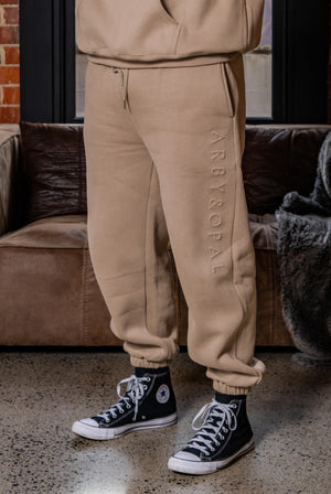 EMBOSS Lounge Jogger - Caramel