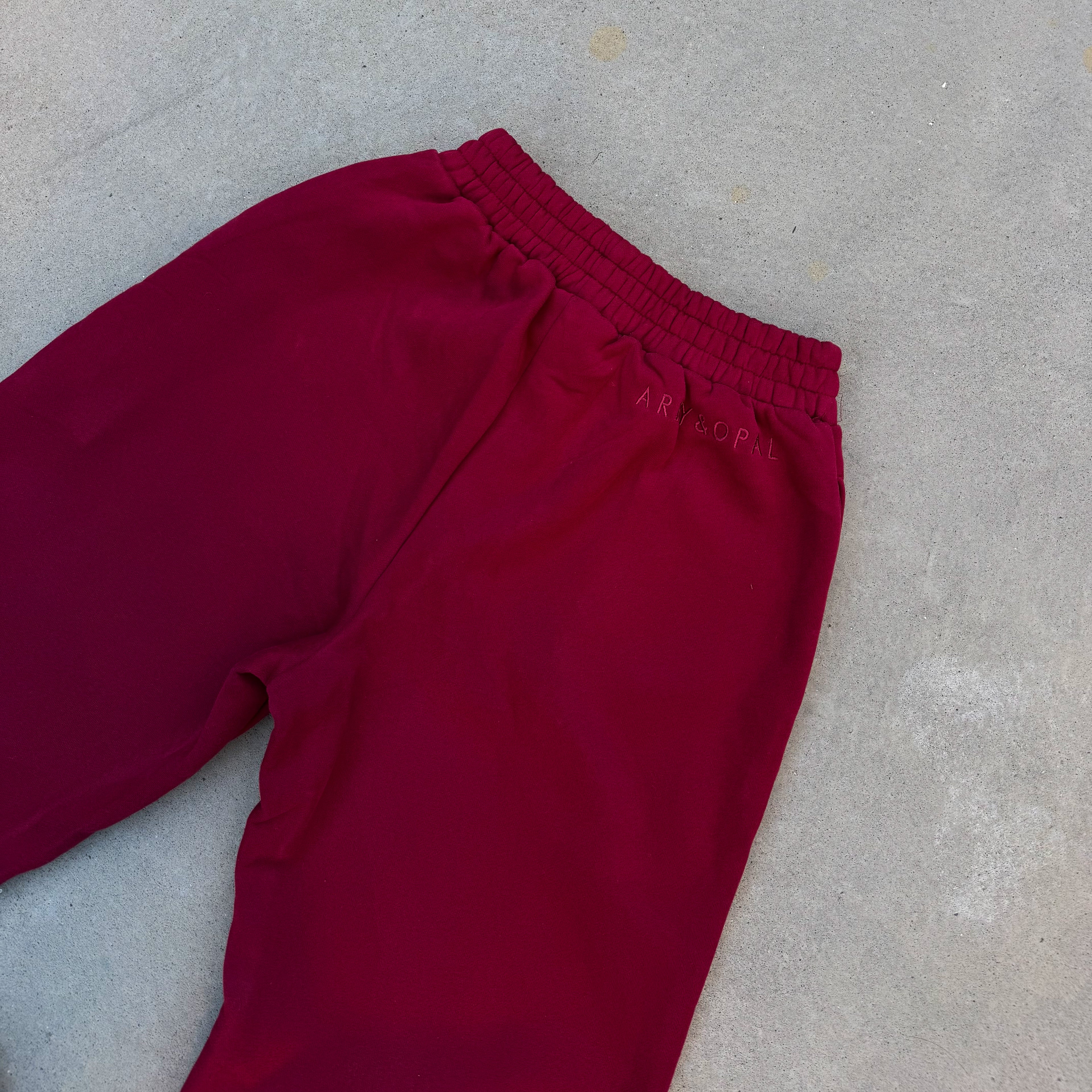 Signature Cuffed Jogger - Merlot